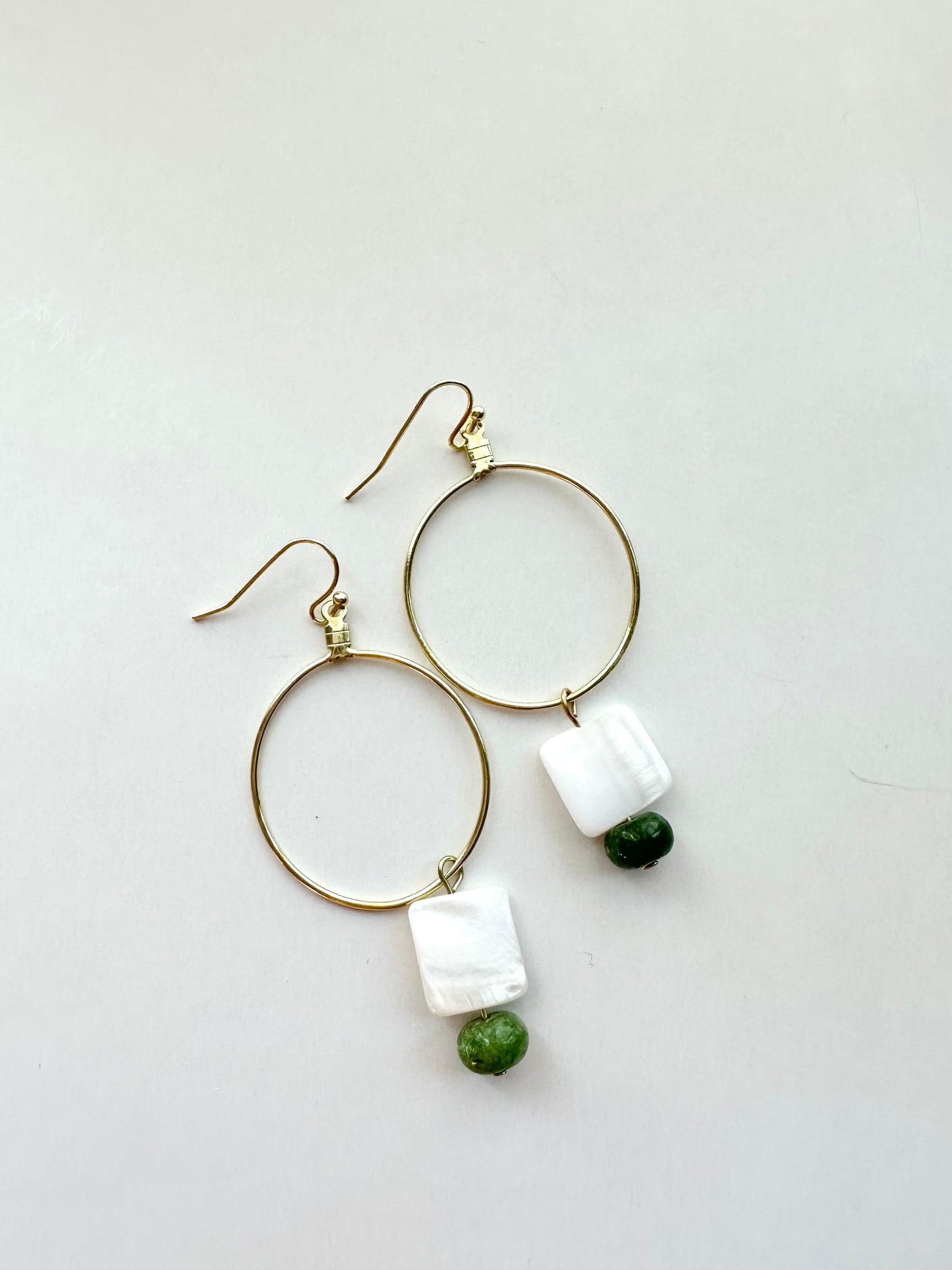 Shell Hoops | 7 Colors