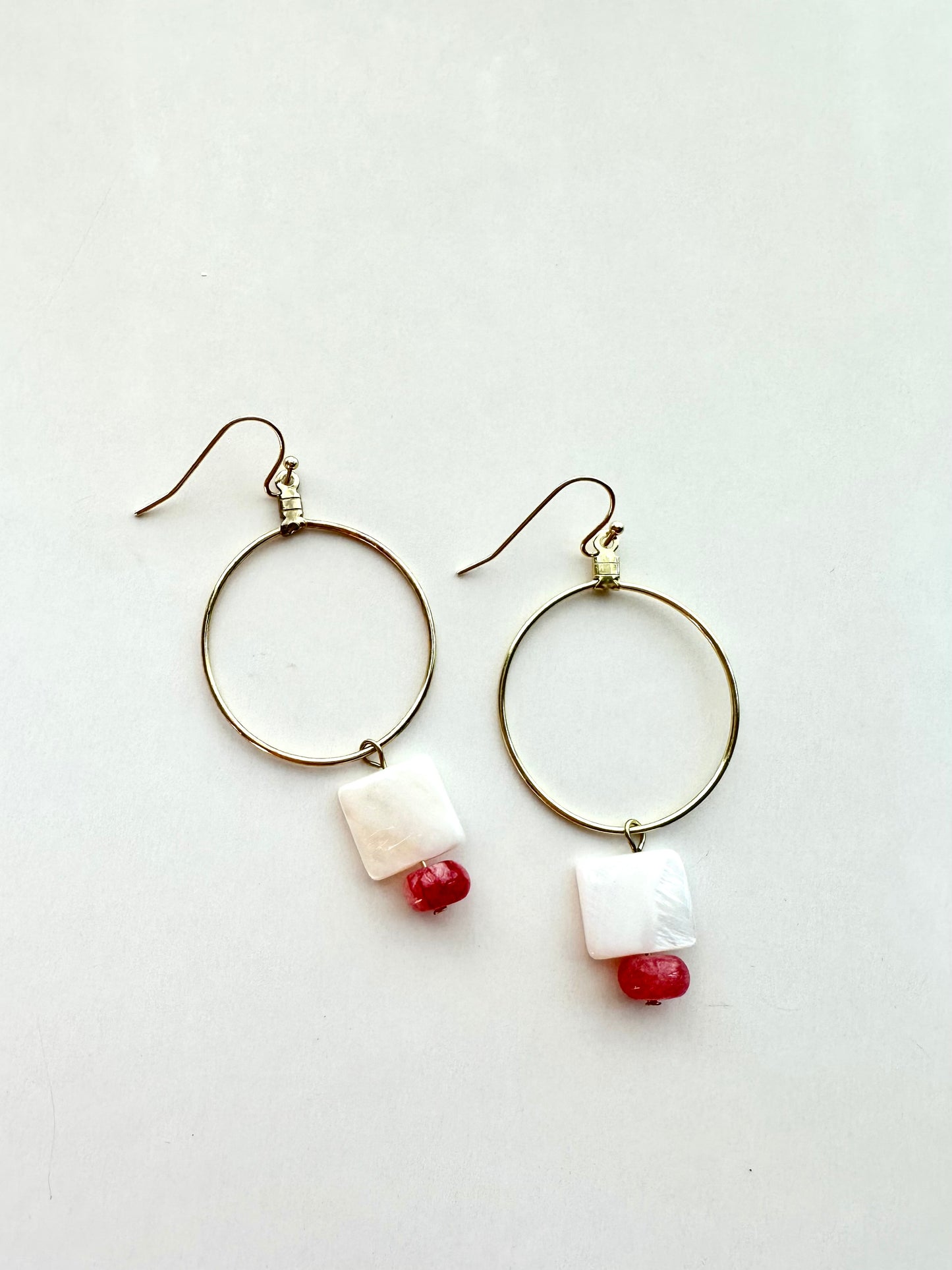 Shell Hoops | 7 Colors
