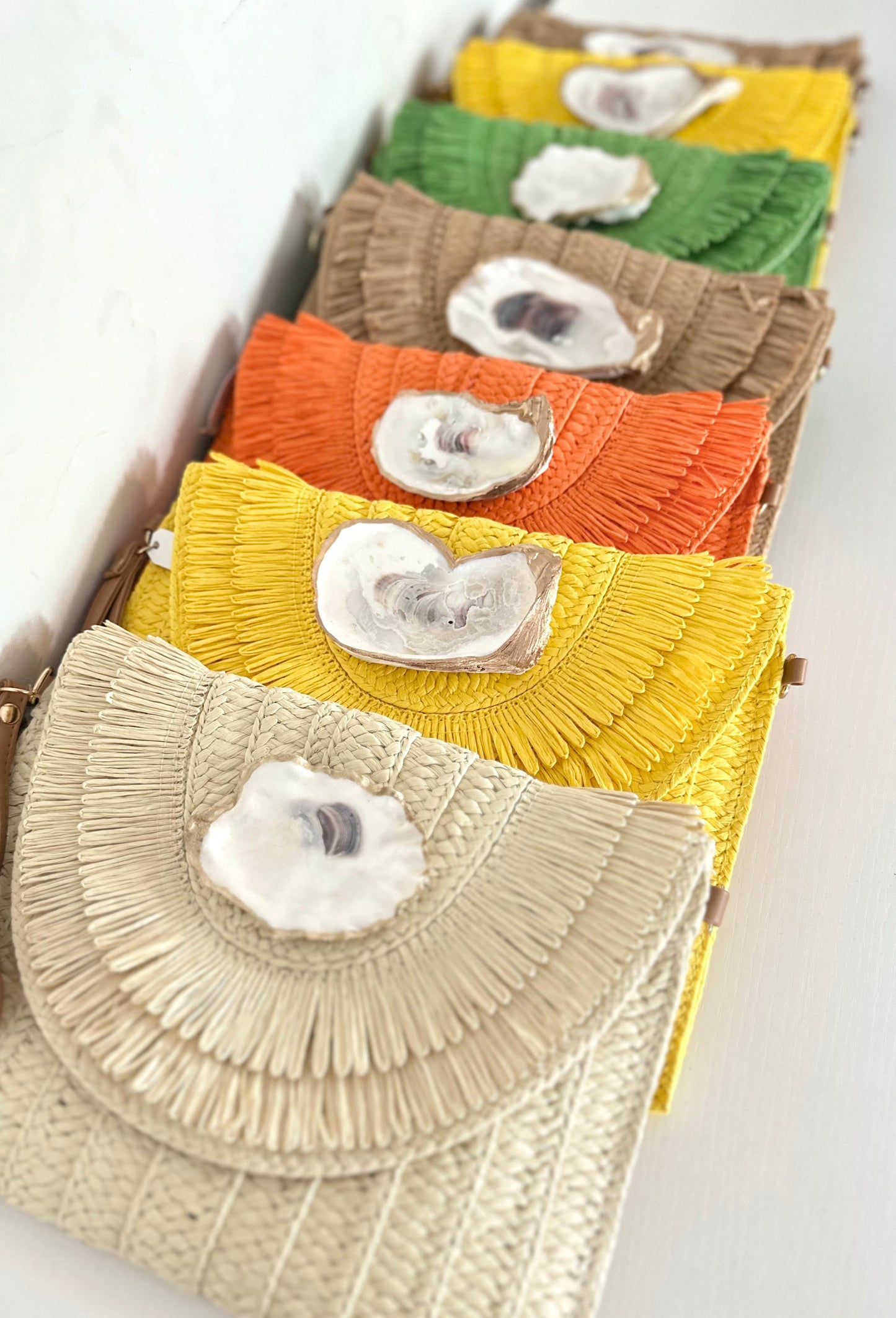 Island Oyster Straw Clutch | Crossbody