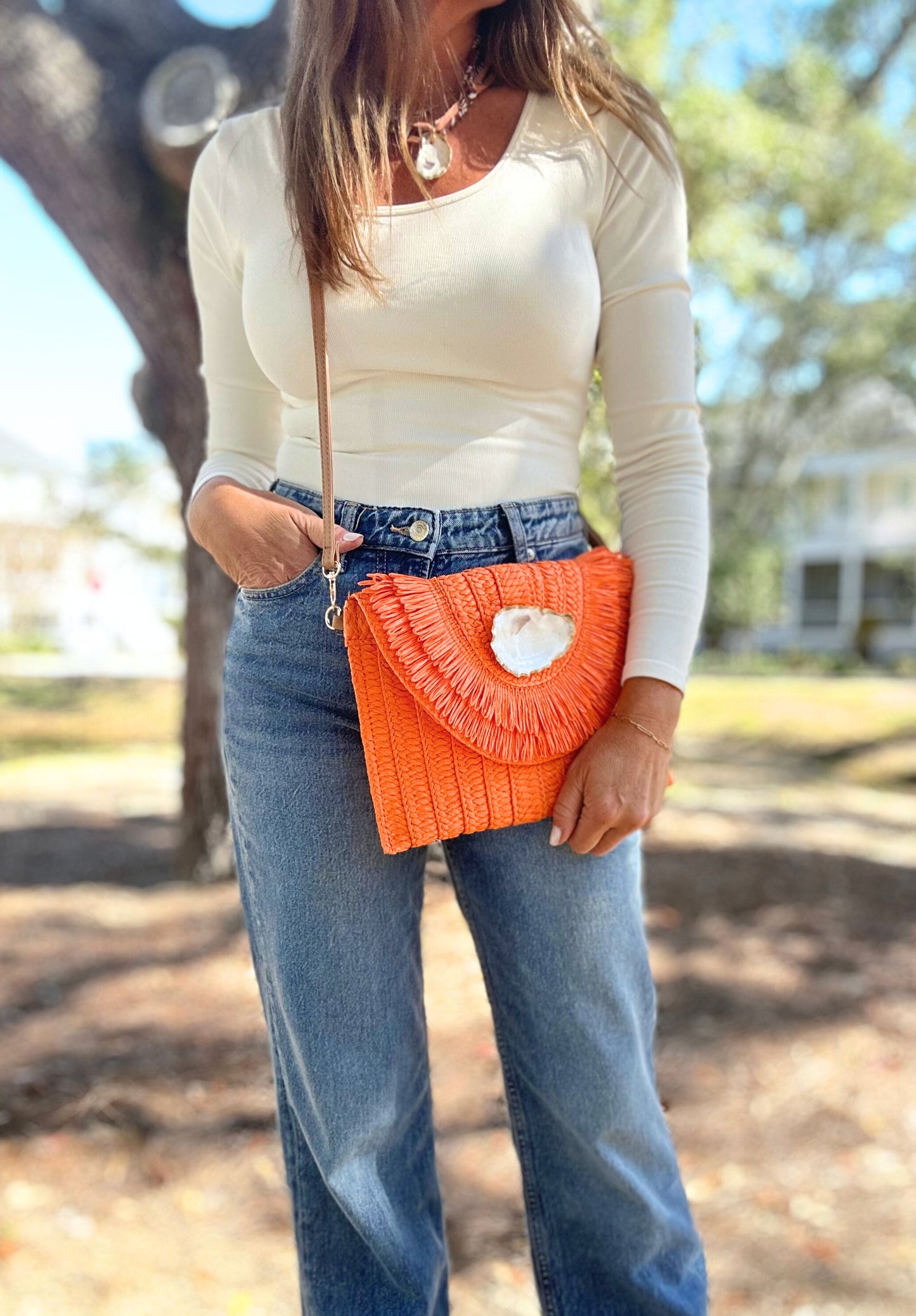Island Oyster Straw Clutch | 5 Colors