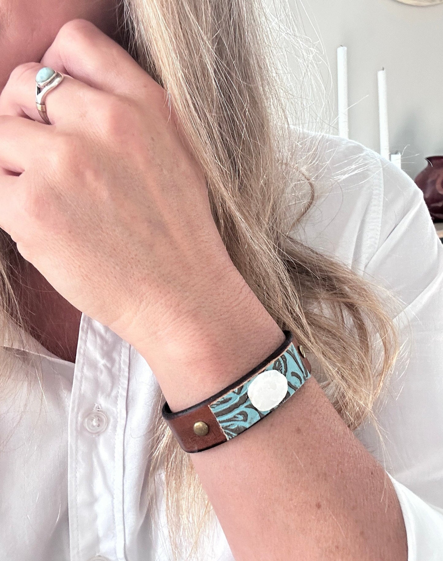 Turquoise Shell |Leather Cuff Bracelet